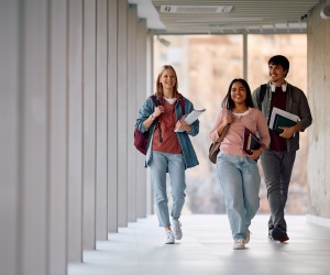 8 Benefits of Studying at University Image